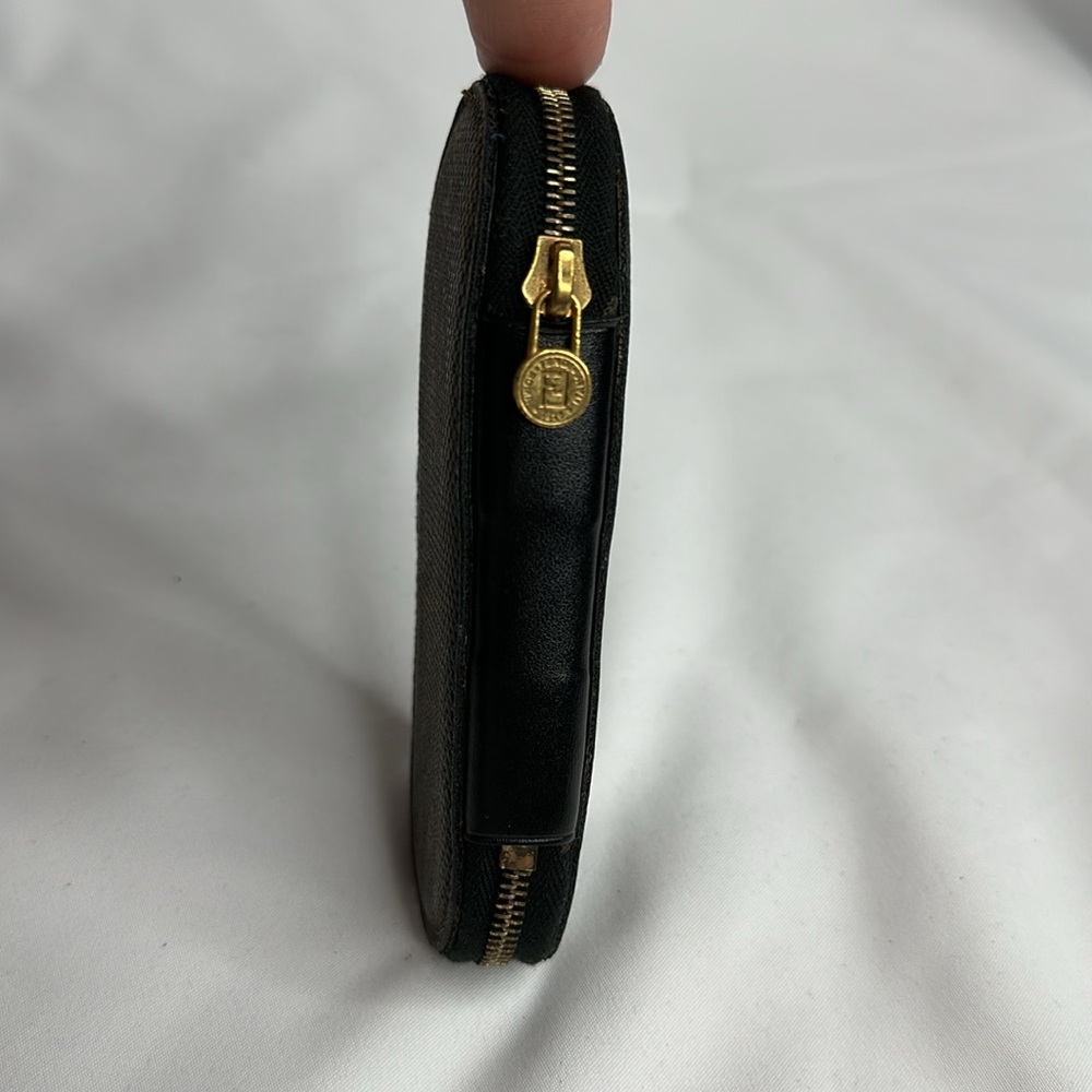 FENDI Penguin 8 Ring Key Holder - Picture 11 of 12